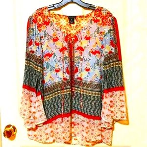 EUC boho style top, split 3/4 bell sleeves, tie neck, 100% rayon